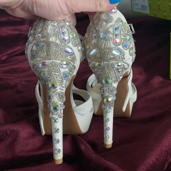 Gianni Bini almost new shoes - bridal/wedding! - Picture 2 of 6